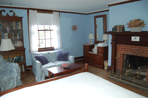 Huttlinger House - Blue Room