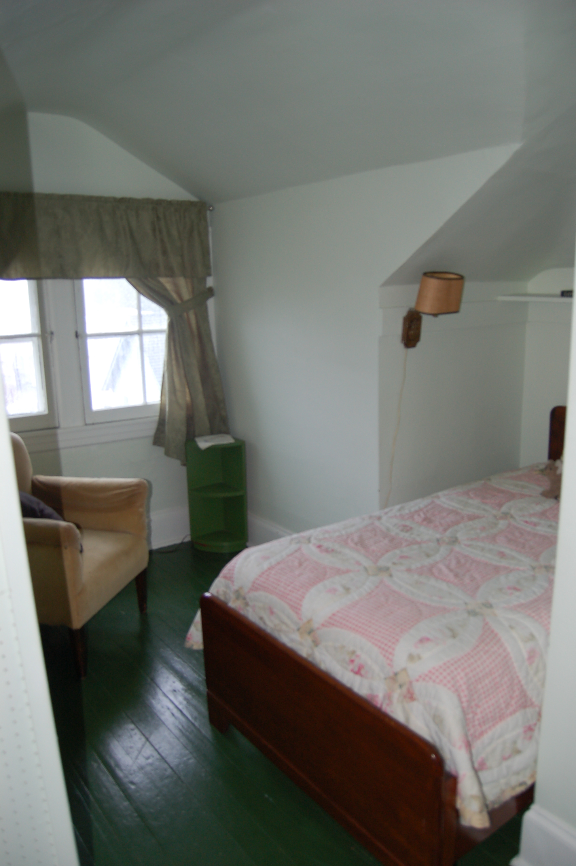 Huttlinger House - Green Room
